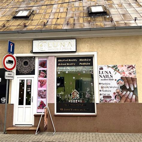 nechtové štúdio s gélovými nechtami