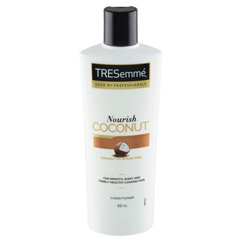 Fľaša šampónu s kokosovým olejom