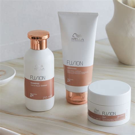 Regeneračný šampón Wella Fusion