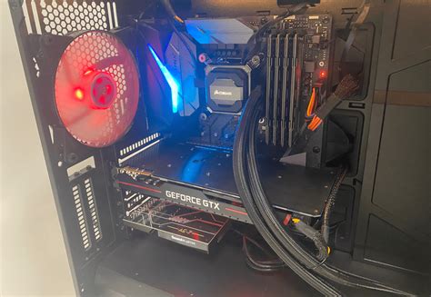 Porovnanie PC na mieru a prednastaveného PC