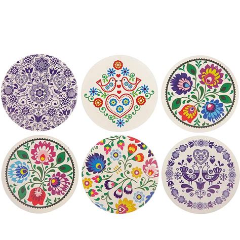 Rôzne druhy podložiek pod poháre