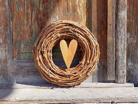 prútený veniec s vtáčikmi