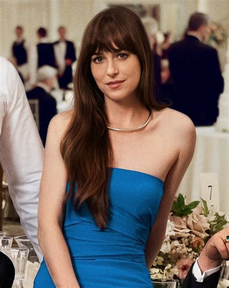 Dakota Johnson s hnedými vlasmi