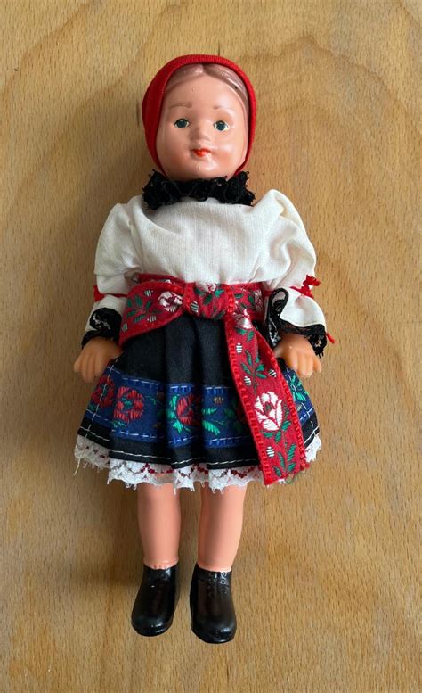 Tradičná ľudová bábika Zakrutka