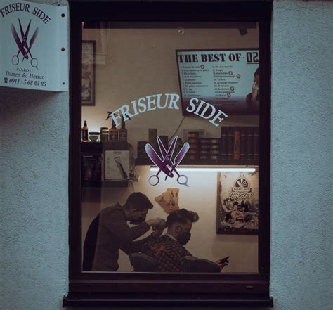 Ilustrácia pánskeho barbershopu