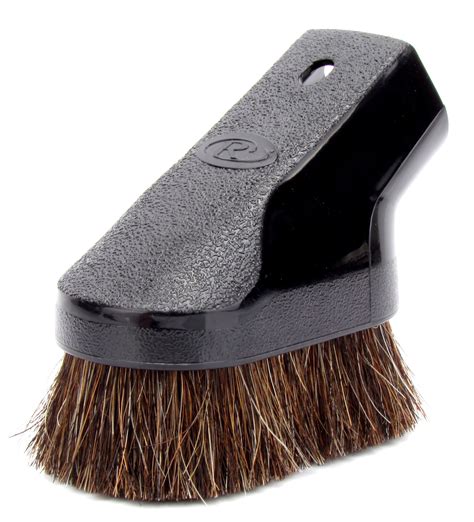 Porovnanie kief s prírodnými a syntetickými štetinami