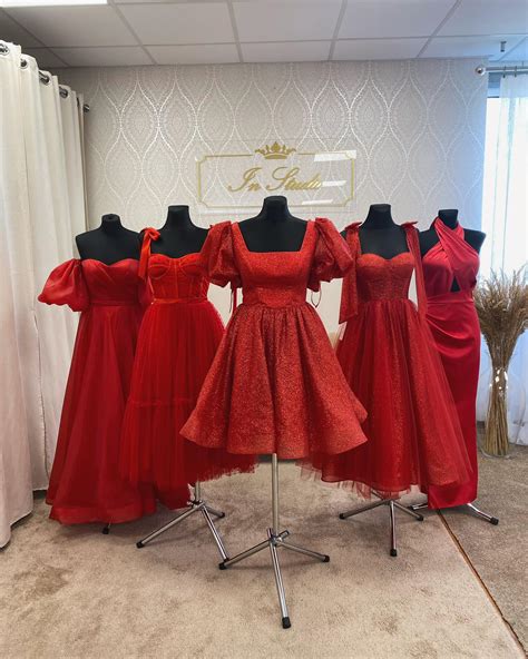 Paleta farieb spoločenských šiat