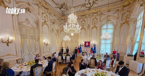 Galéria rôznych rovnomerných strihov