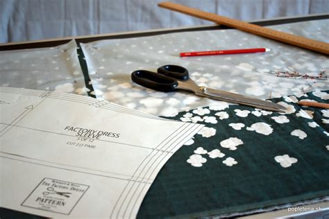 strihanie látky na kozmetickú taštičku