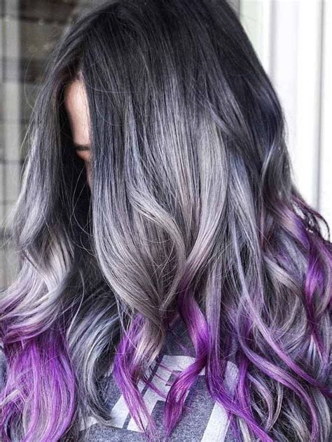 Proces zosvetľovania vlasov melírom