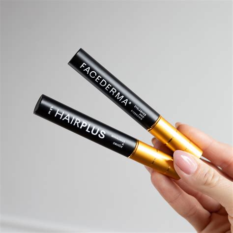 Fľaštičky s rôznymi sérami na rast obočia