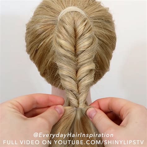 Ukážka účesu Faux Fishtail Braid