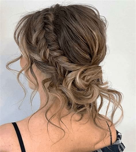 Dievčatko s francúzskym vrkočom