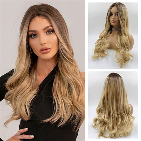 Modelka s dlhými vlnitými vlasmi