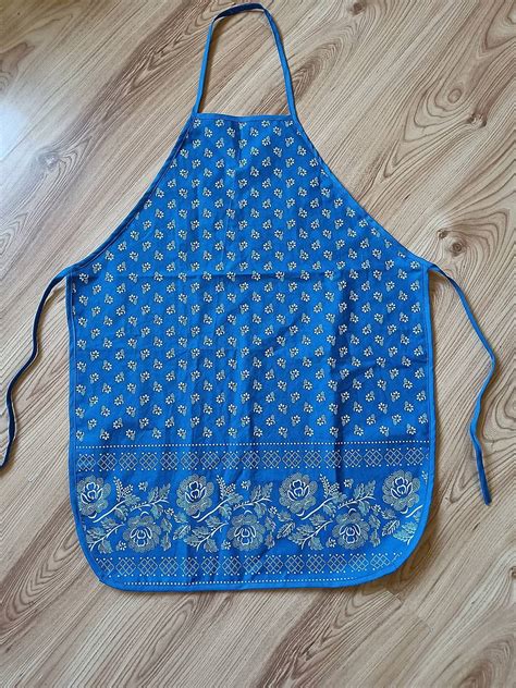 Ukážka rôznych látok na šitie záster