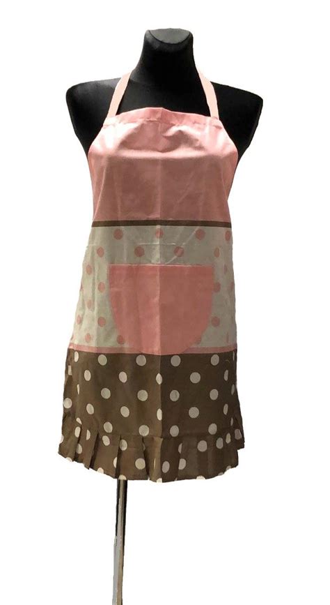 Šitie zásterky s praktickou kapsou