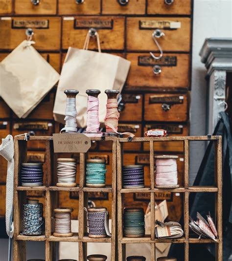 Vývoj holiacich strojčekov: od jednorazových žiletiek po moderné viacčepeľové systémy