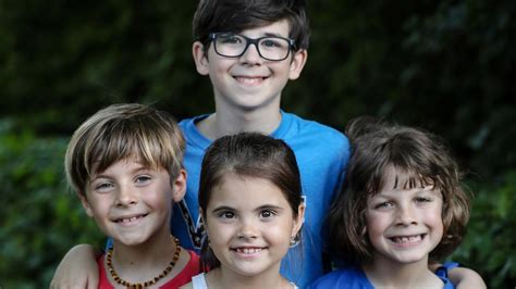 Charakteristiky hlavných postáv seriálu Oteckovia