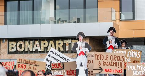 Protesty pred Bonaparte