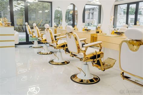 Príjemné prostredie moderného barber shopu