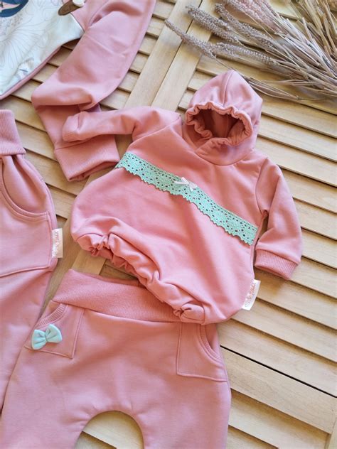 Háčkovaný outfit pre bábiku princeznú Annu