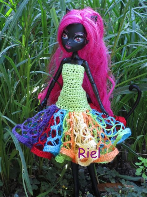 Vzory na blúzku pre bábiku Monster High