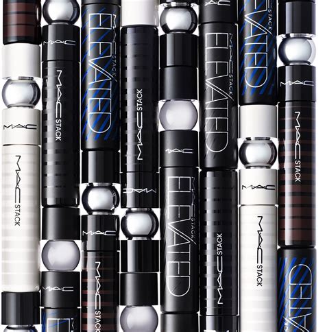 Riasenka MAC Cosmetics pre objem a natočenie