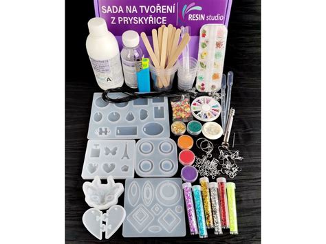 Nástroje na výrobu masiek a kostýmov