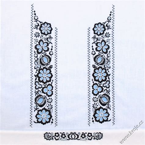 Detail výšivky na tradičnej spodničke