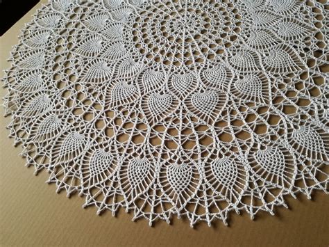 Háčkovaná dečka s kvetinovými motívmi