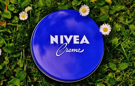 Fotografia NIVEA dievčat - sestry Fröhlichové