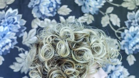 kolekcia jarných účesov pre blondínky