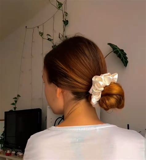 Schéma tvorby nízkeho elegantného drdola