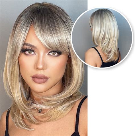 Rôzne typy blond príčeskov: ofina, cop, parochňa