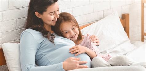 ilustračná schéma hormonálnych zmien počas tehotenstva