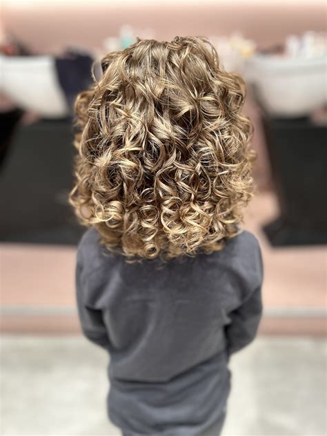 Dominancia typov hodnotení pre služby Kaderníctva Bella Nova