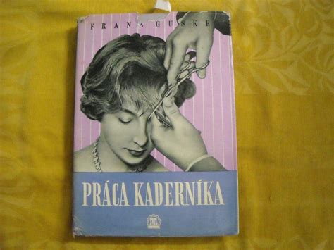 práca kaderníka pri úprave účesu zákazníčky