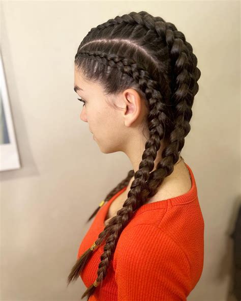 Boxerské vrkoče (Boxer braids)