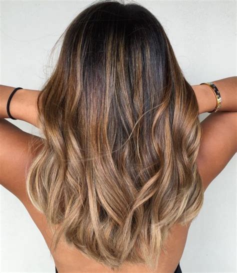 Vlasy s balayage alebo melírom