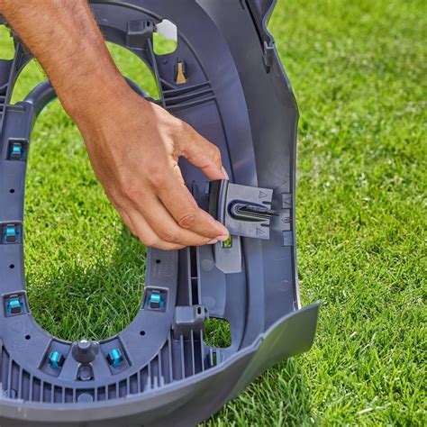 Ilustrácia nesprávneho použitia kefy na karosérii