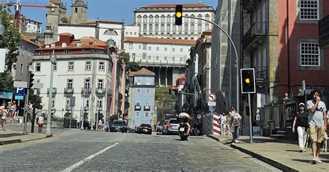 Žena trpiaca hirzutizmom