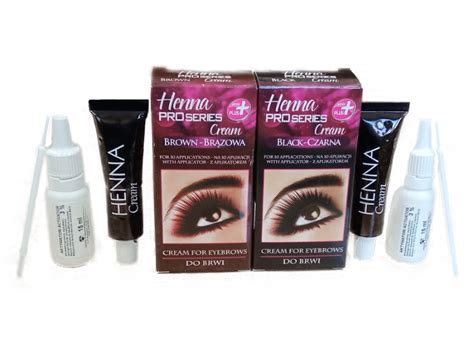 Porovnanie henny a farby na obočie