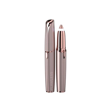Žena používajúca zastrihávač obočia Flawless Finishing Touch Brows