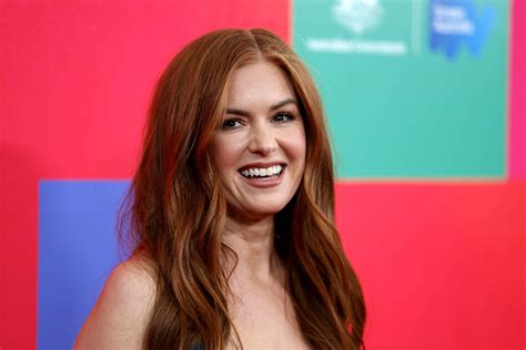 Isla Fisher s dlhými medenými vlasmi