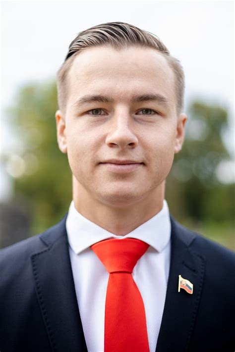 správny smer holenia brady