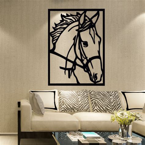 Detail nôh shirského koňa s charakteristickými 