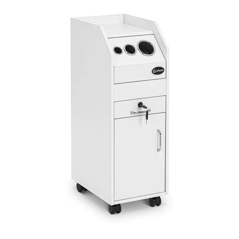 podologické nástroje a vybavenie salónu