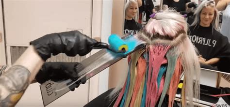 Kaderníčka pri práci