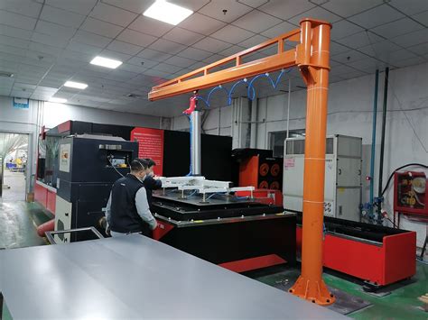 Nástroje na rozpletenie dredov