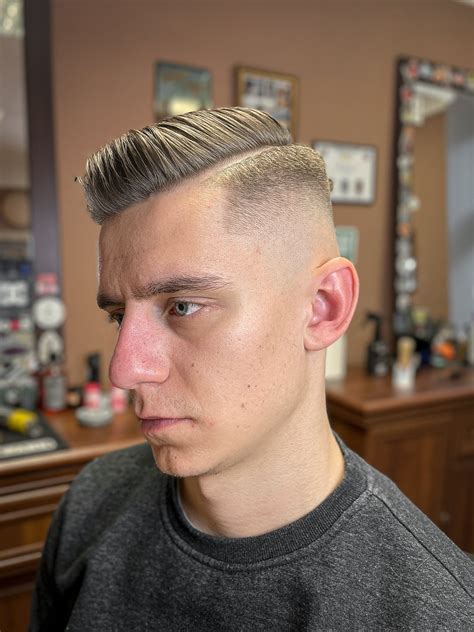 Exteriér Simon's Barbershop v Prešove